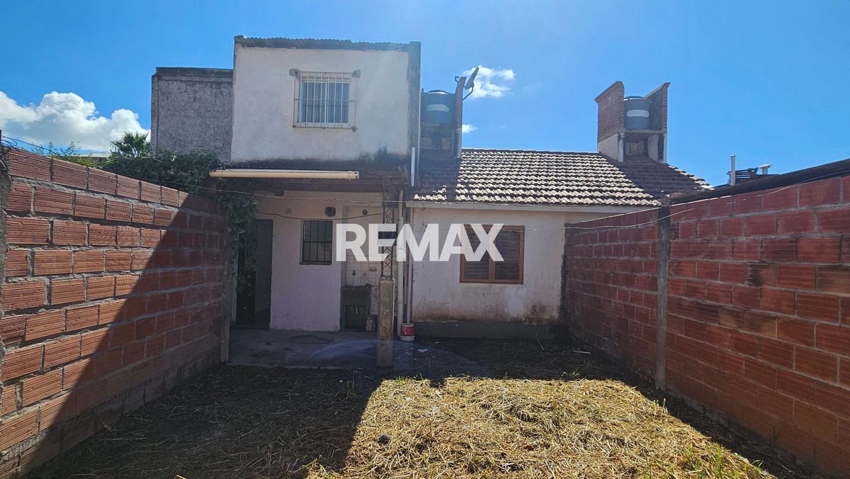 CASA + DUPLEX EN VENTA B° LOS CEIBOS ZONA SUR - foto 14