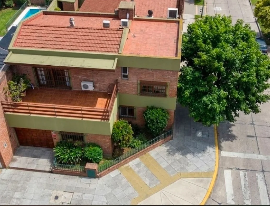 Casa de 5 ambientes en venta en Villa Pueyrredón, Ladines 3100