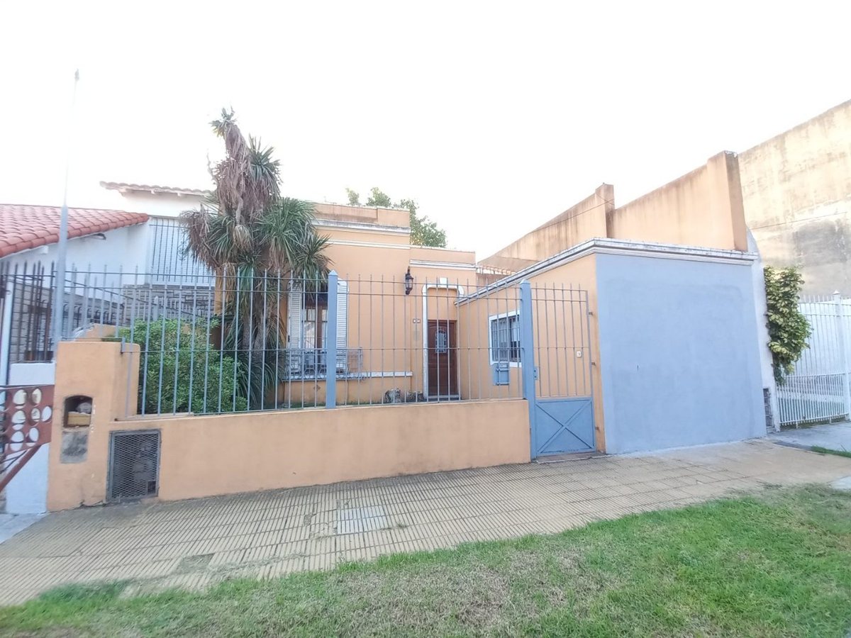 Foto 31 — VENTA CASA 4 AMBIENTES EN BERNAL CON AMPLIO LOTE
