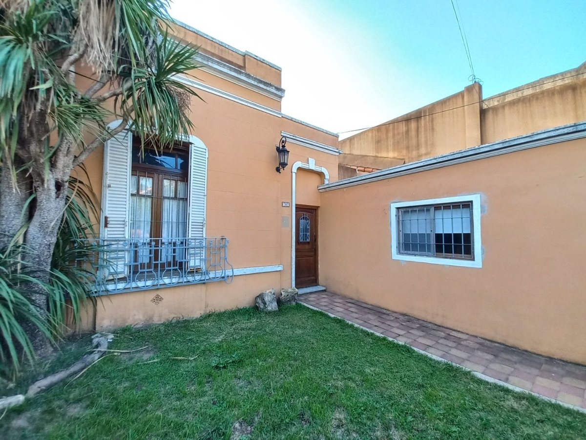 Foto 11 — VENTA CASA 4 AMBIENTES EN BERNAL CON AMPLIO LOTE