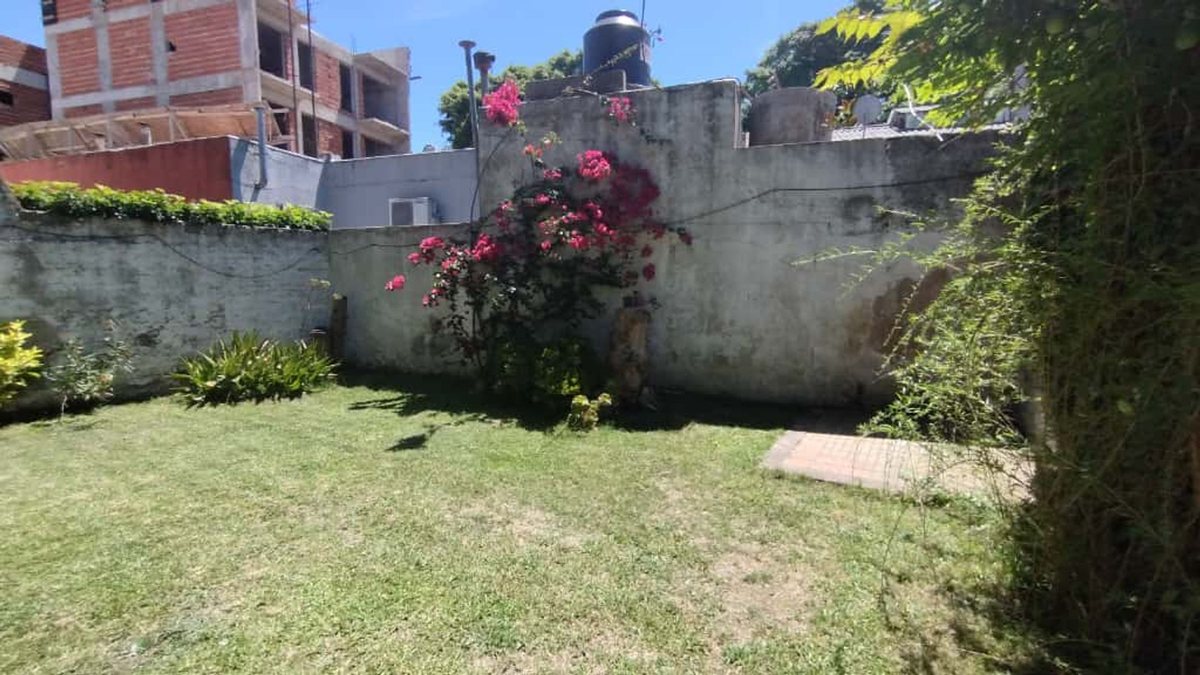 Foto 5 — VENTA CASA 4 AMBIENTES EN BERNAL CON AMPLIO LOTE