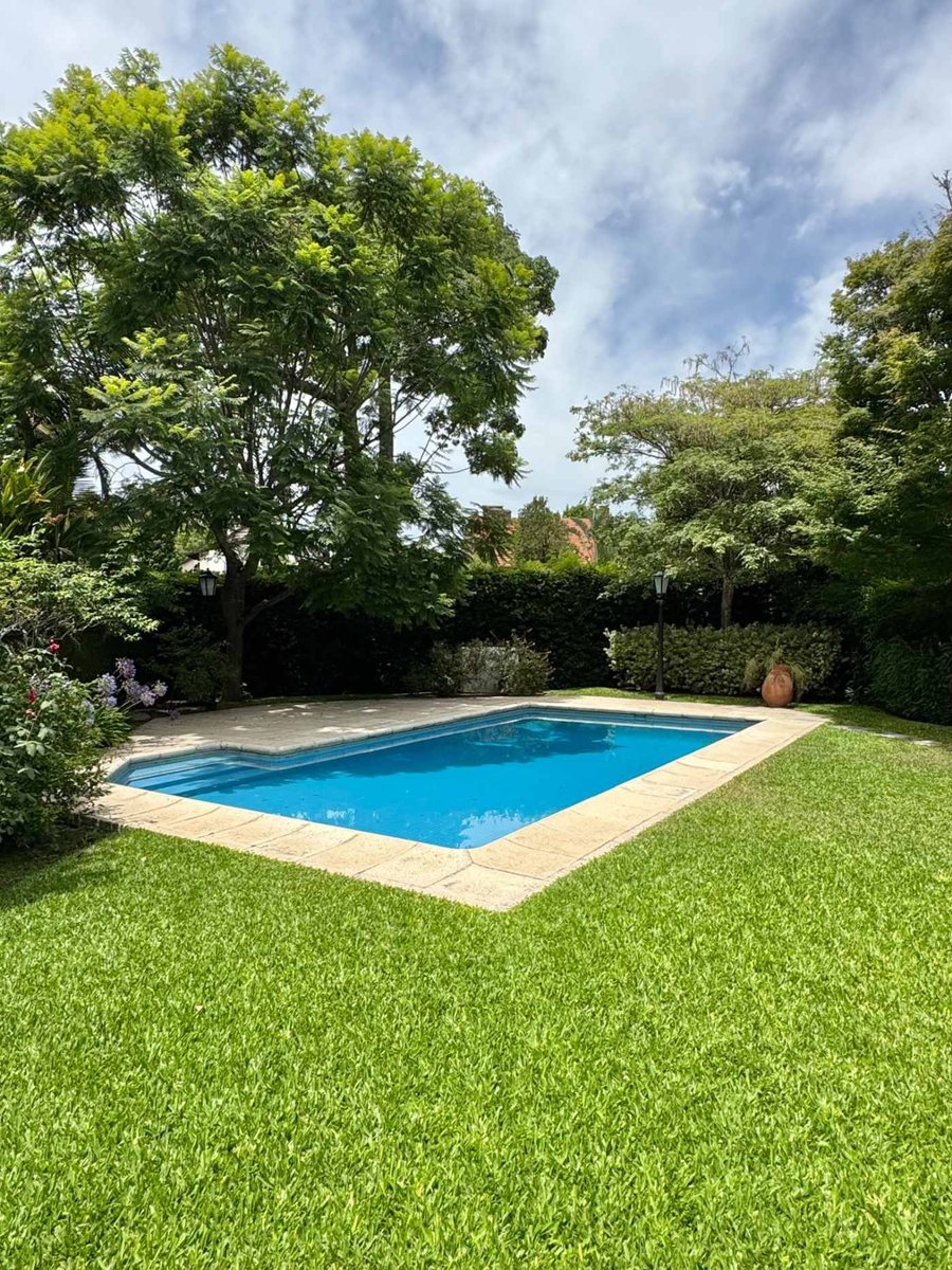 Foto 7 — Venta casa en Acassuso con jardin/pileta/garage.