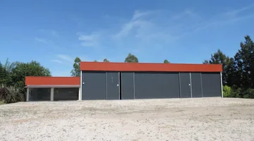 Galpón con oficina excelente visibilidad /Ruta 3