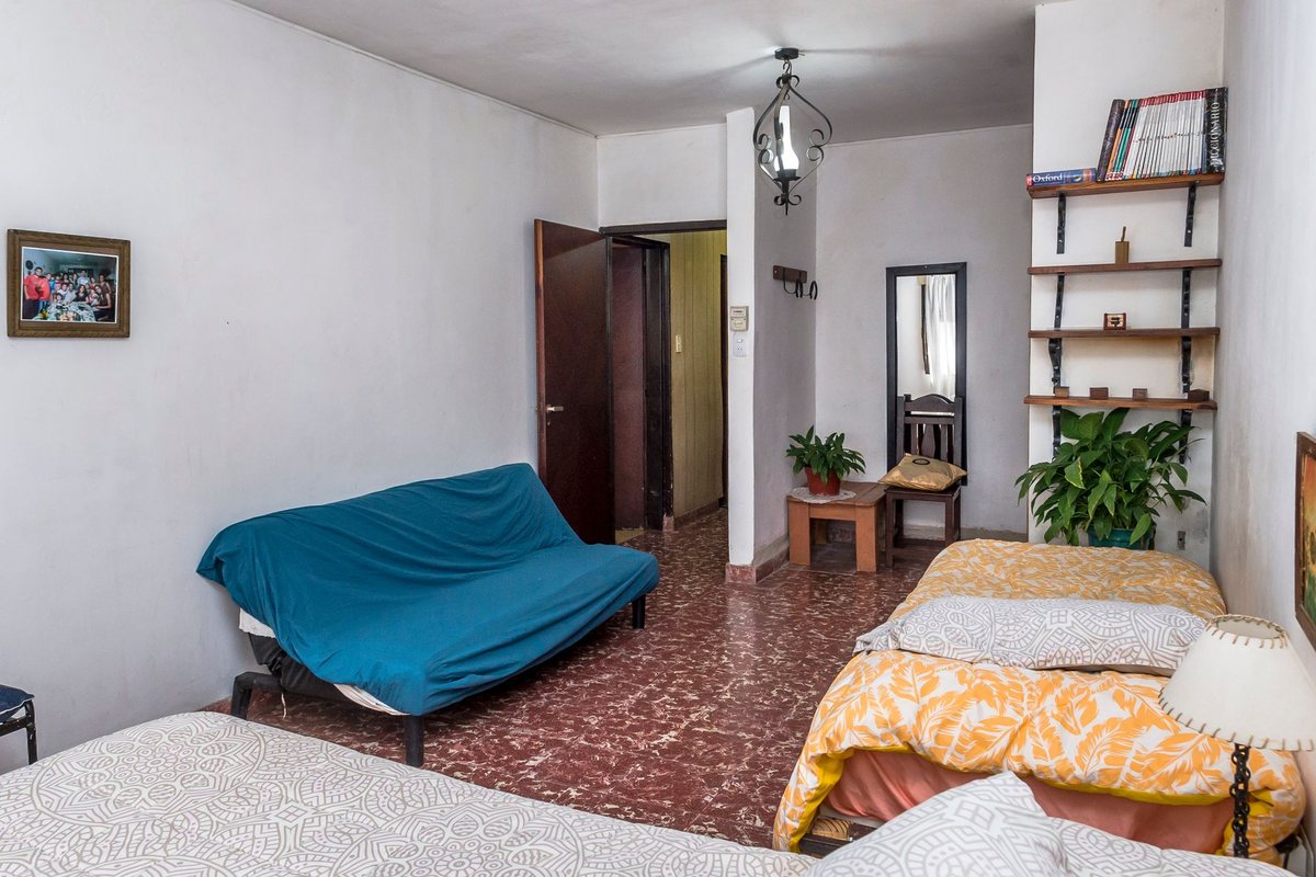 CASA VENTA ZONA SHOPPING POSIBILIDAD RECIBIR DEPTO - foto 5