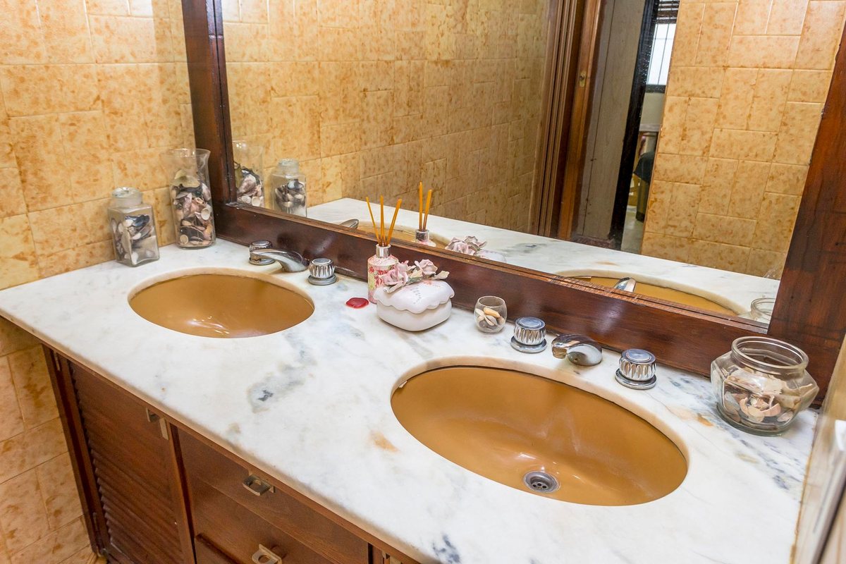 CASA VENTA ZONA SHOPPING POSIBILIDAD RECIBIR DEPTO - foto 9