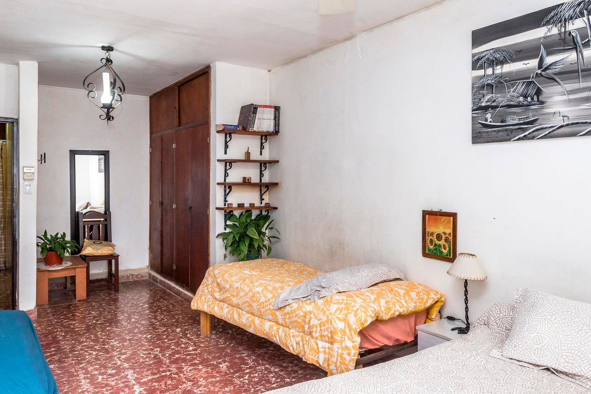CASA VENTA ZONA SHOPPING POSIBILIDAD RECIBIR DEPTO - foto 6