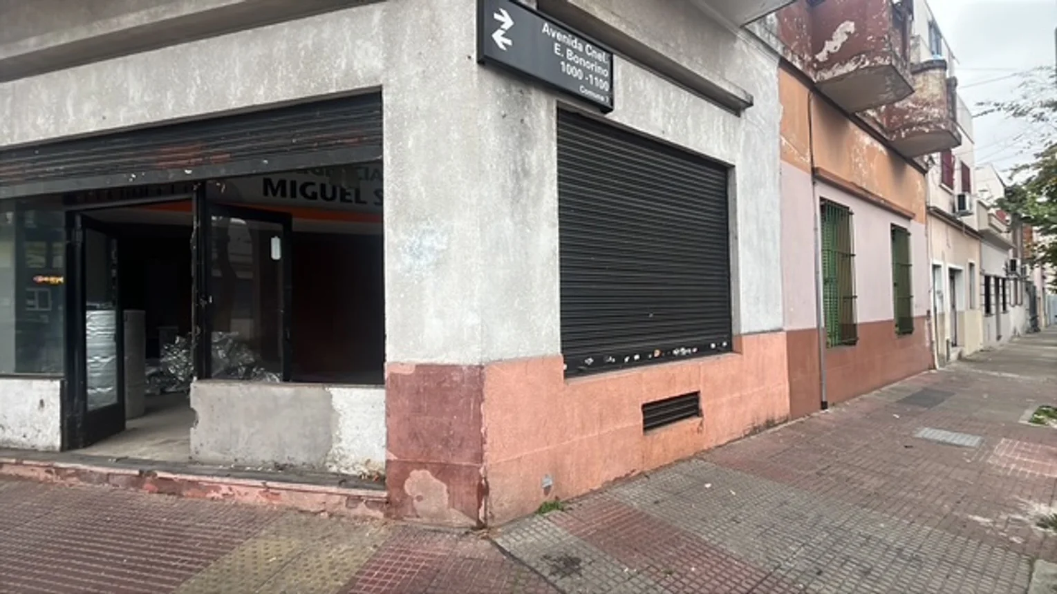Casa de 7 ambientes en venta en Flores, Avenida Eva Perón 2200, foto 2