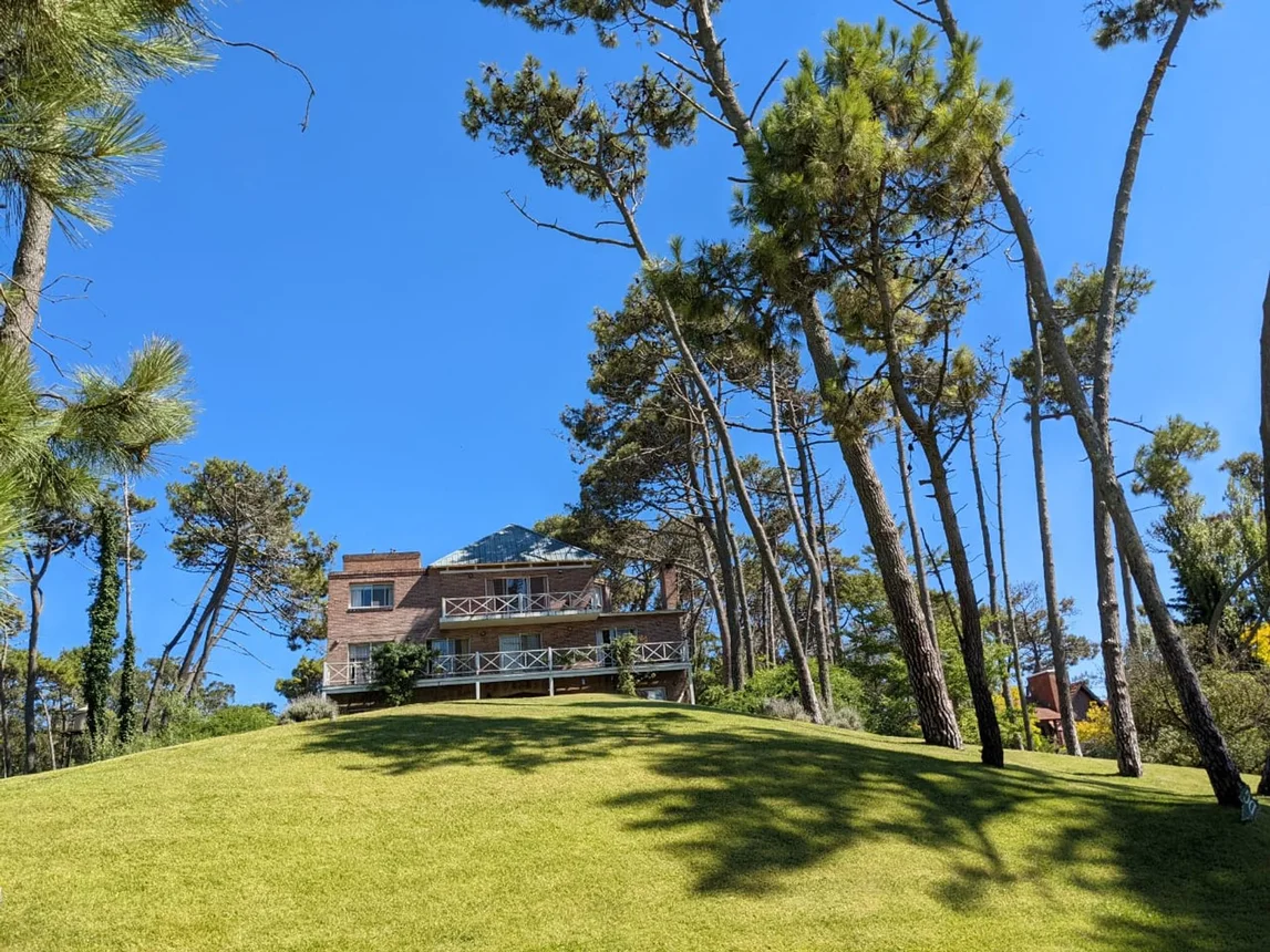 Venta importante casa en carilo, foto 3