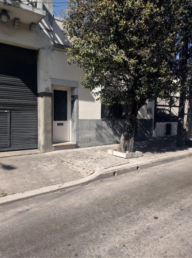Casa de 3 ambientes en venta en Ramos Mejía, Larrea 500, foto 2