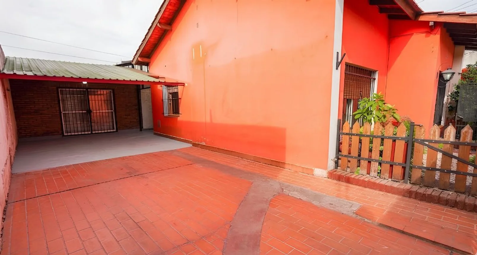 Casa en venta en El Palomar, foto 2