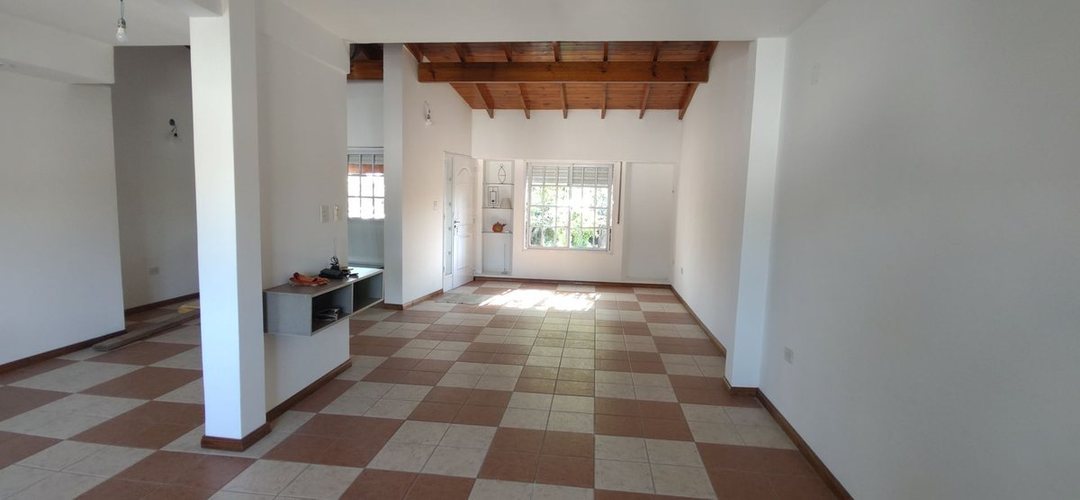 ALQUILER PH 4 AMBIENTES CASTELAR NORTE