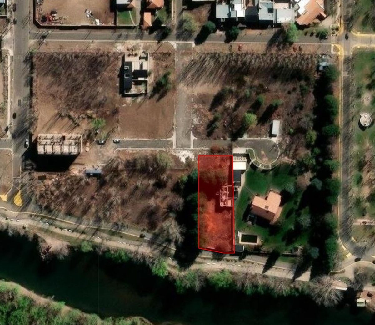Foto 2 — VENTA DE LOTE 1805 M2, FRENTE A PASEO COSTERO