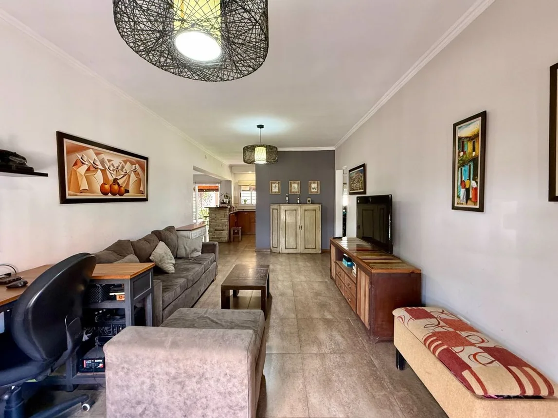 Casa de 4 ambientes en venta en Villa Luzuriaga, Guido Spano 3100, foto 3