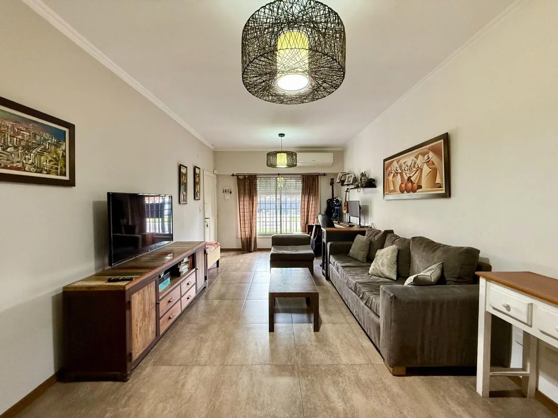 Casa de 4 ambientes en venta en Villa Luzuriaga, Guido Spano 3100, foto 4