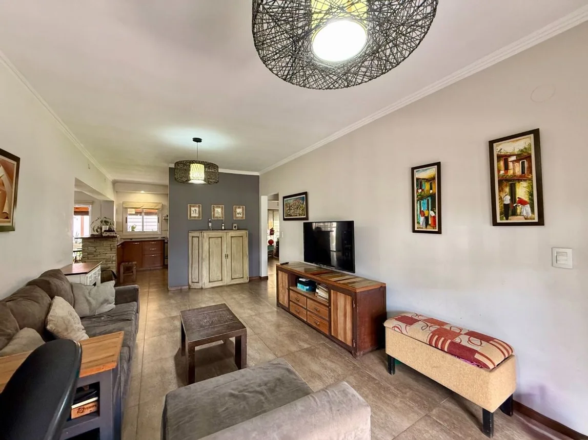 Casa de 4 ambientes en venta en Villa Luzuriaga, Guido Spano 3100, foto 5