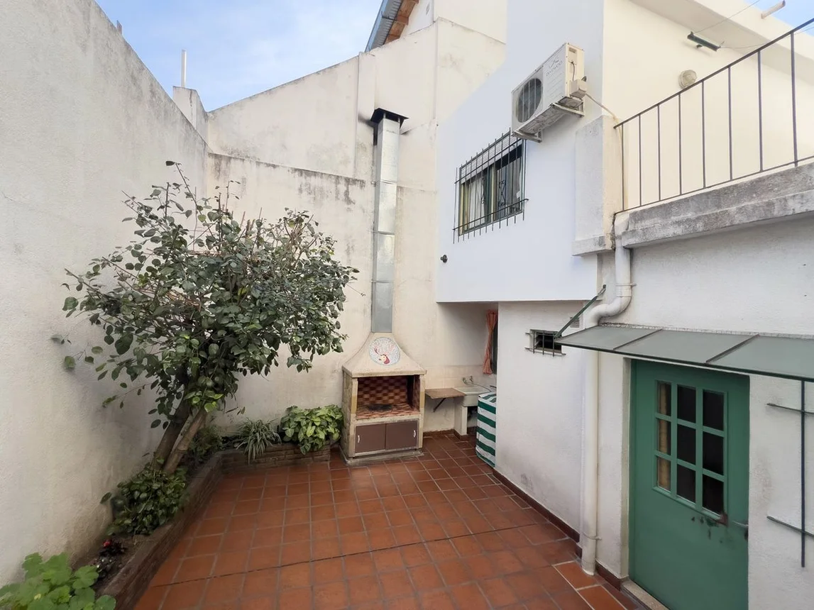 Casa de 4 ambientes en venta en Parque Avellaneda, Martínez Castro 300, foto 4