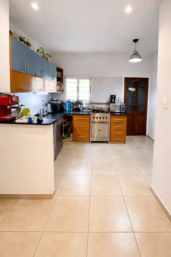 Casa en venta en Banfield, foto 3