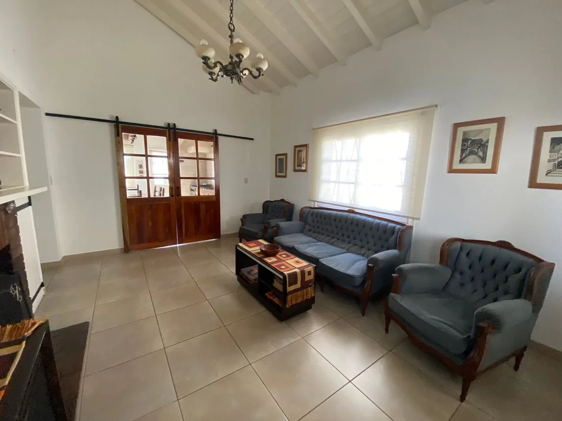 Casa de 4 ambientes en venta en Isidro Casanova, La Haya 2900, foto 5