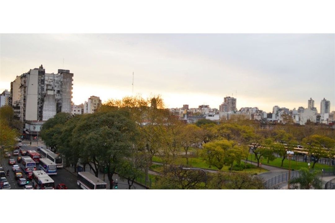 Venta departamento 4 amb+dep Balvanera