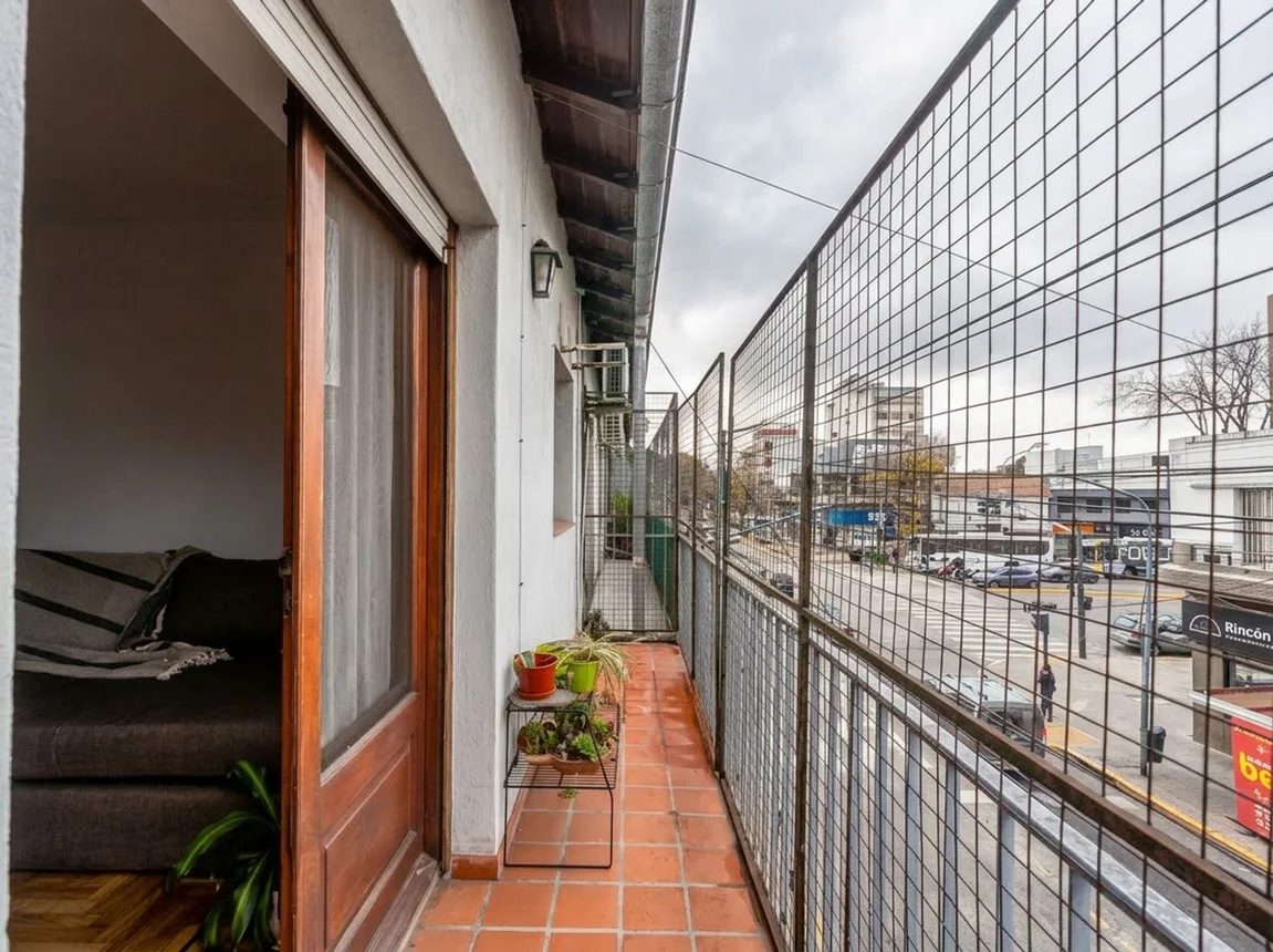 PH de 4 ambientes en venta en Martínez, Paraná 1400