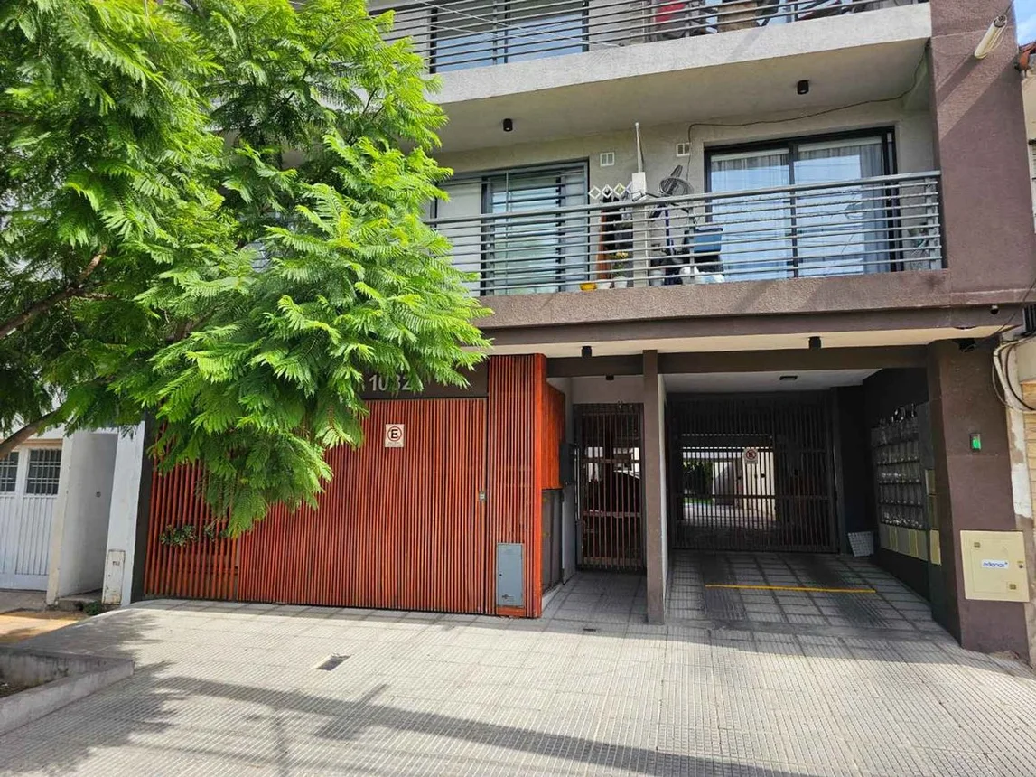 Departamento de 2 ambientes en venta en Castelar, Tucumán 1000