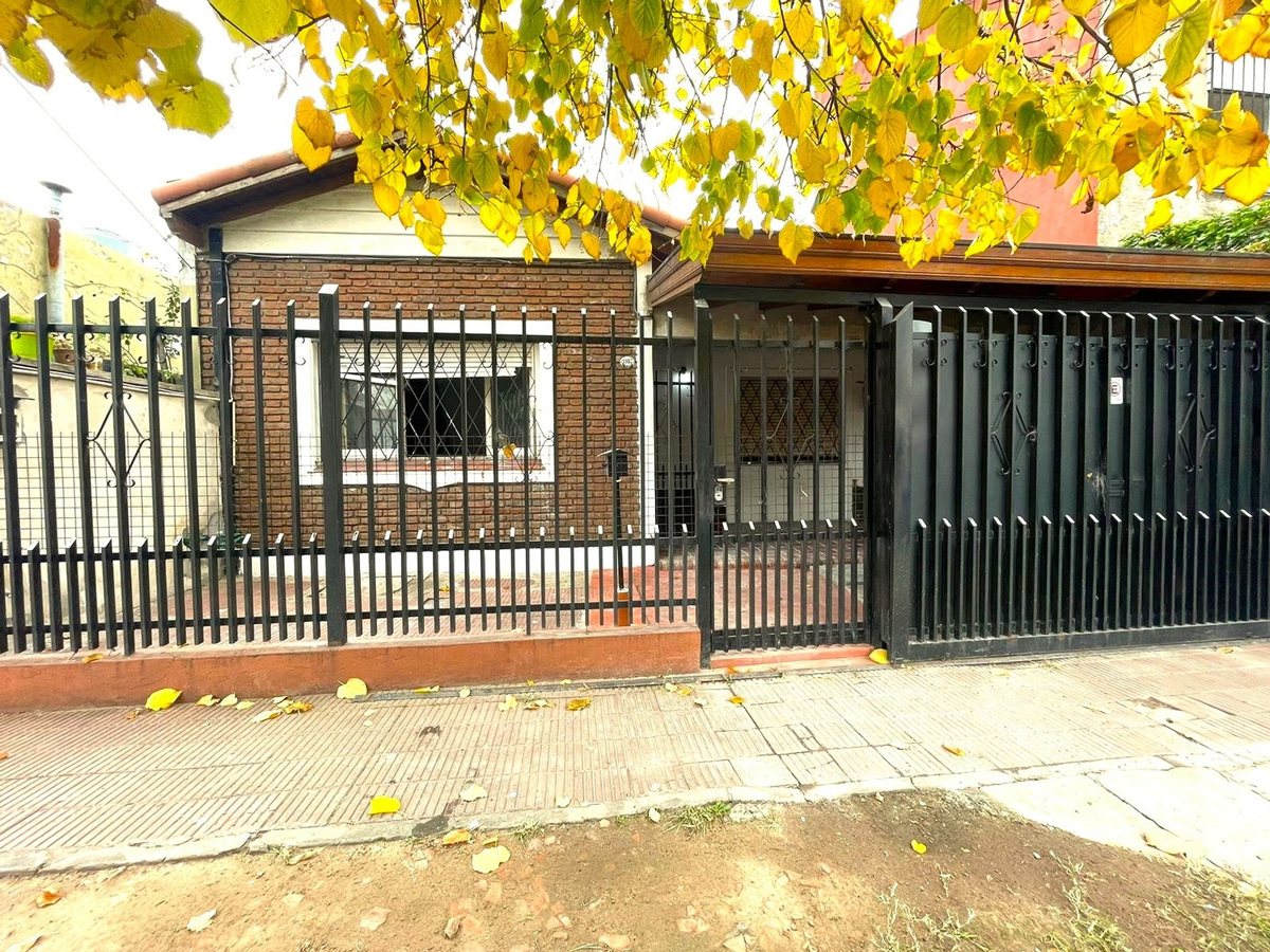 Venta Casa 3 amb con Patio cochera y parrilla
