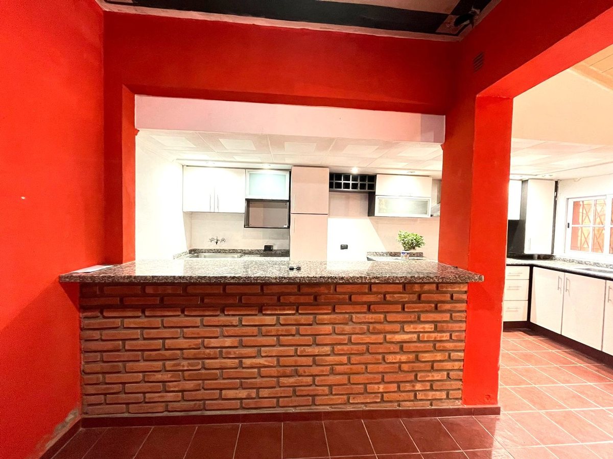 Foto 17 — Venta Casa 3 amb con Patio cochera y parrilla