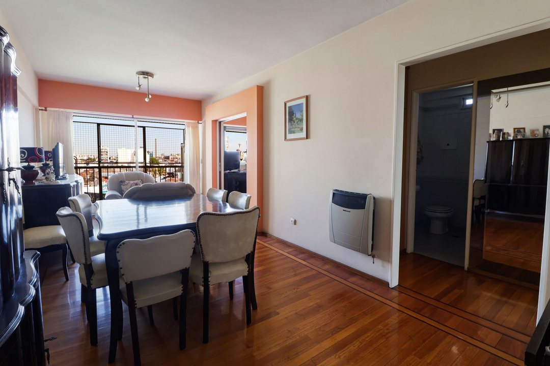 VENTA DEPARTAMENTO 3 AMB BALCON  y COCHERA BOEDO
