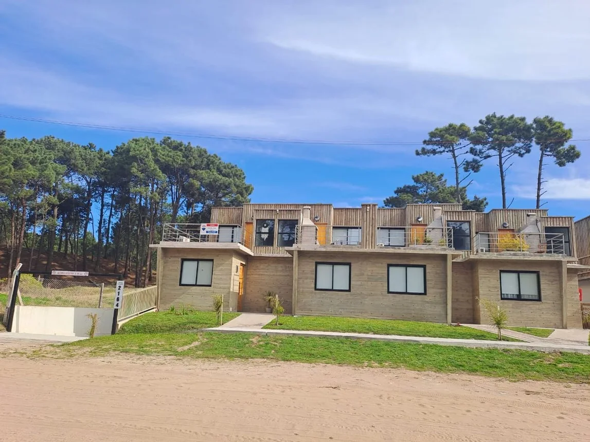 Dúplex de 3 ambientes en venta en Pinamar, Avenida Martín Pescador 2100