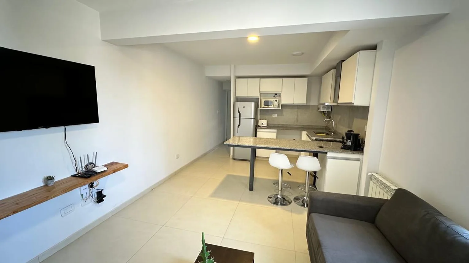 Departamento de 2 ambientes en alquiler en Godoy Cruz, Tucumán 400