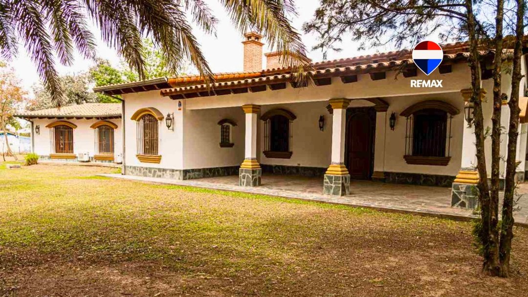 VENTA CASA C/PILETA SAN LUIS APTO CREDITO