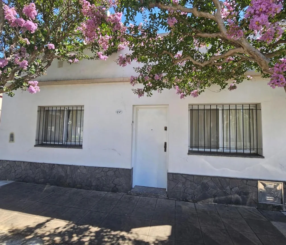 Casa de 4 ambientes en venta en San Fernando, 25 de Mayo 1700