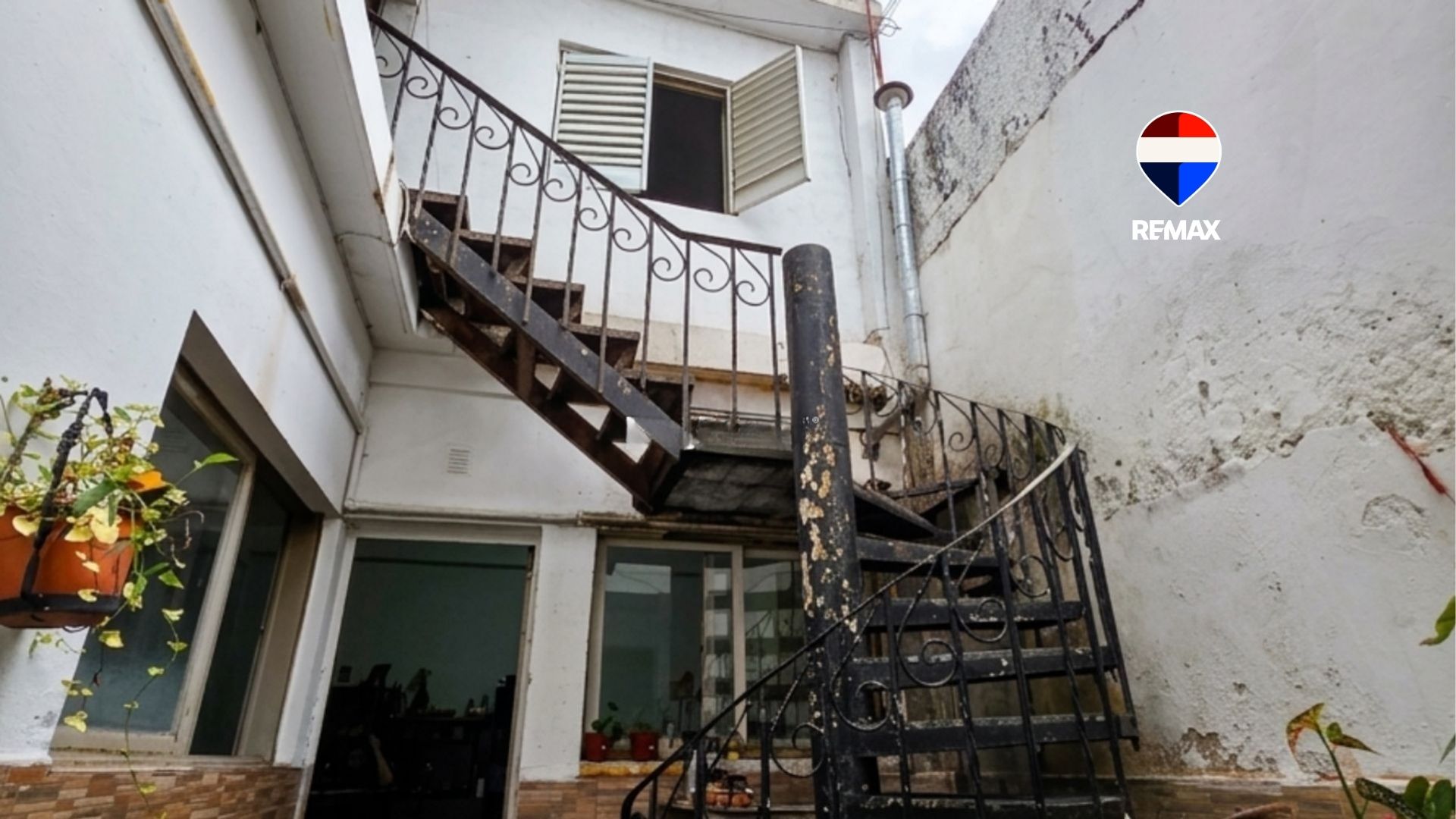 CASA VENTA MACROCENTRO ZONA SHOPPING PORTAL 6 DORM - foto 1