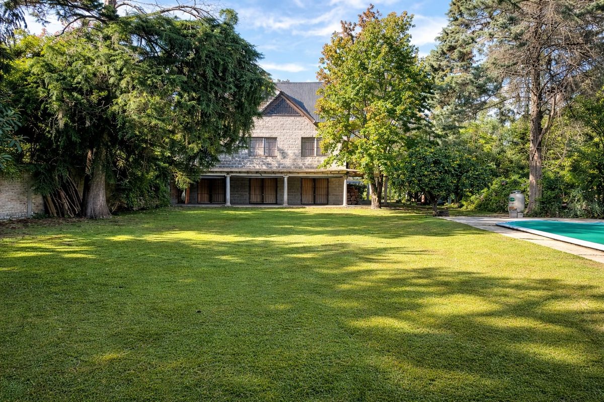 Foto 5 — Venta de casa con terreno de 1100m2 en Del Viso