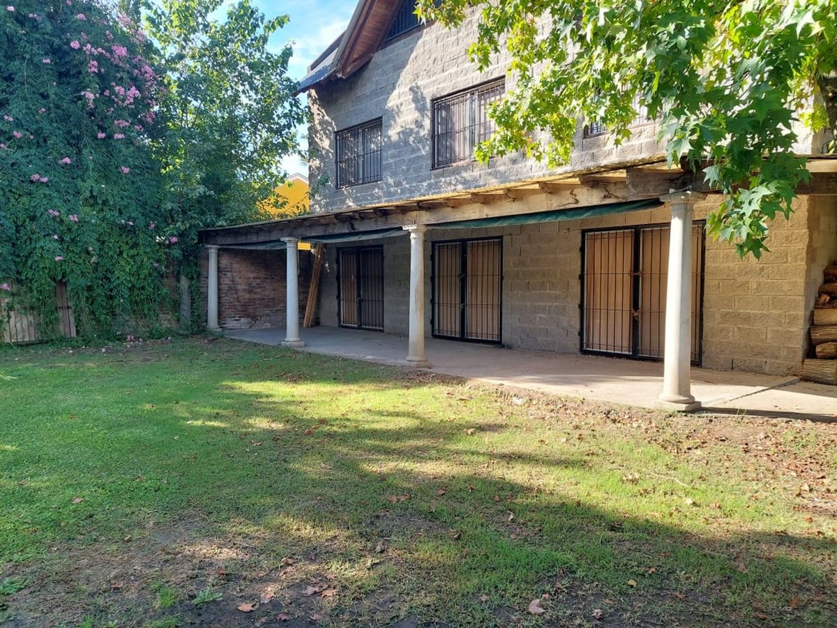Foto 7 — Venta de casa con terreno de 1100m2 en Del Viso