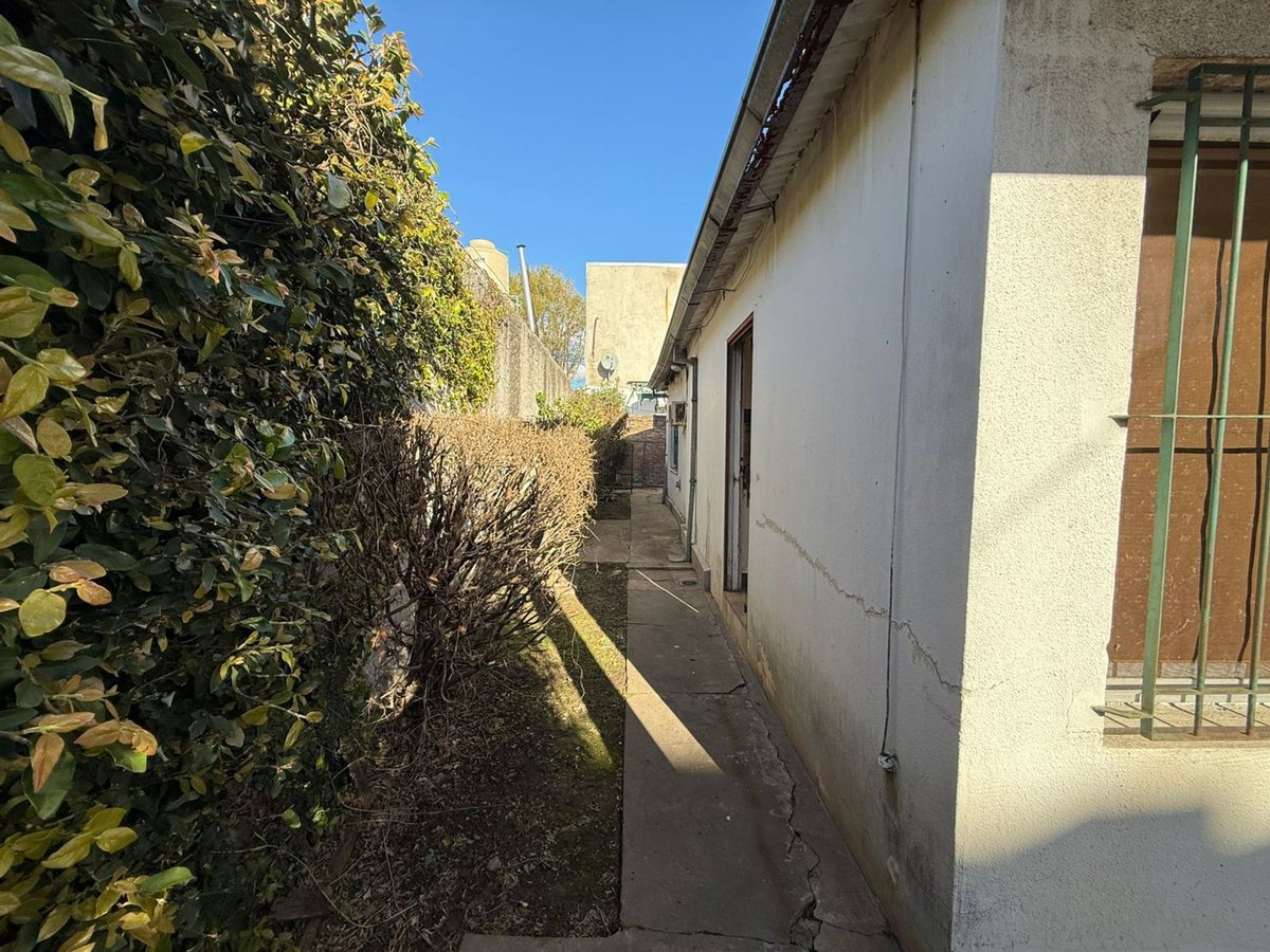 Foto 6 — VENTA CASA 3 AMBIENTES EN BERNAL OESTE