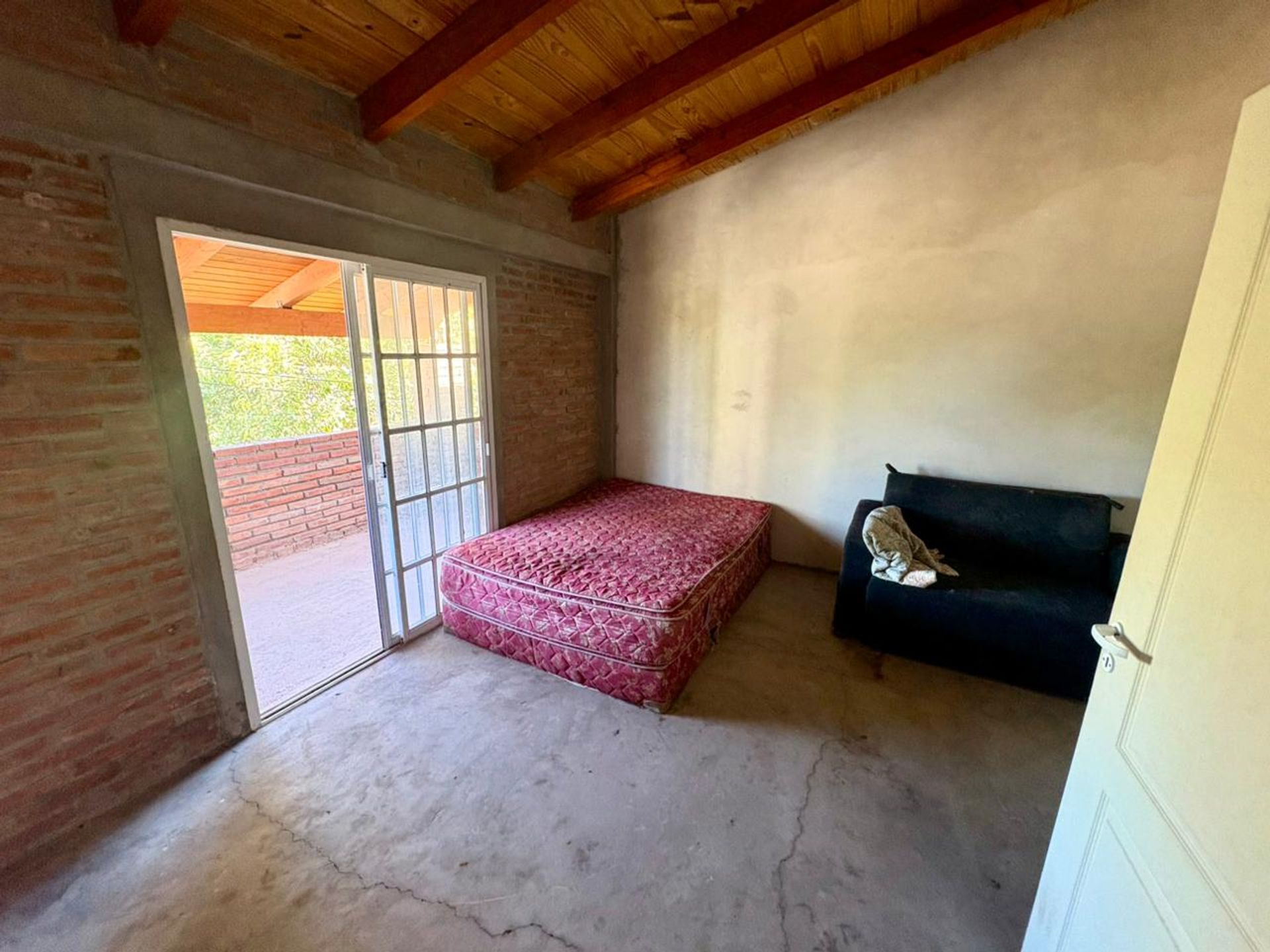 CASA ESQUINA EN SA LUIS CON GRAN PATIO Y PILETA. - foto 12