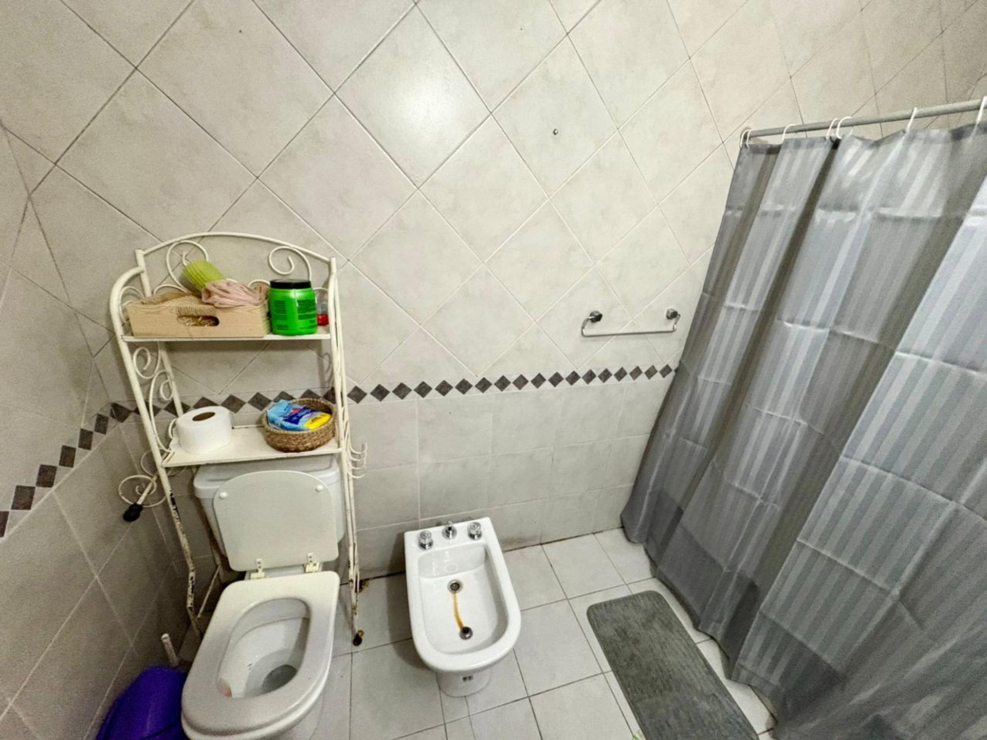CASA ESQUINA EN SA LUIS CON GRAN PATIO Y PILETA. - foto 6