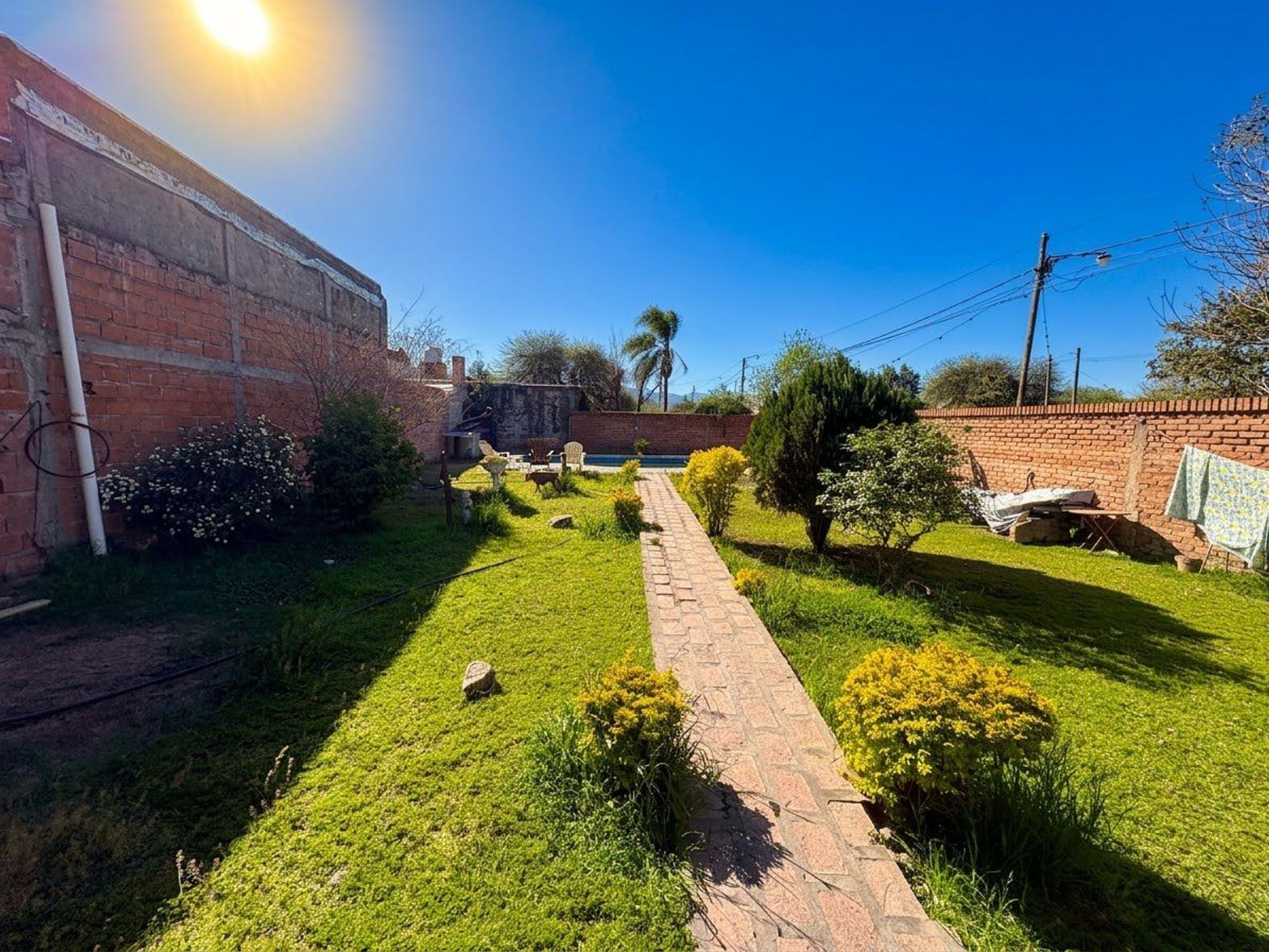 CASA ESQUINA EN SA LUIS CON GRAN PATIO Y PILETA. - foto 19