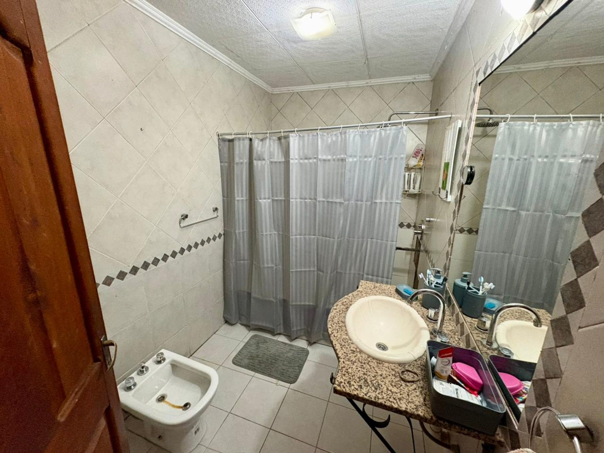 CASA ESQUINA EN SA LUIS CON GRAN PATIO Y PILETA. - foto 7