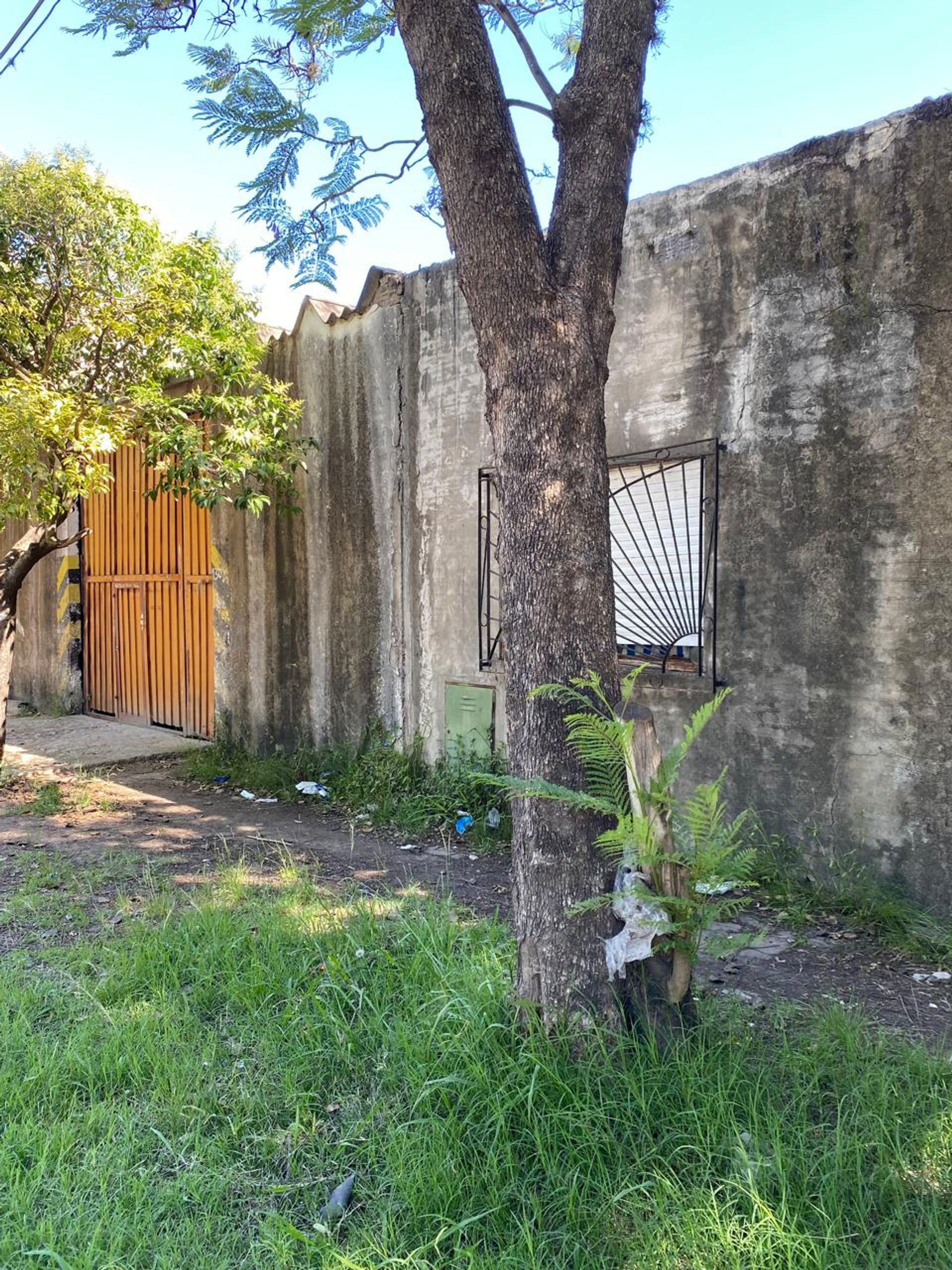 Foto 14 — VENTA CASA C/ PATIO + TALLER + 2 LOCALES + COCHERA