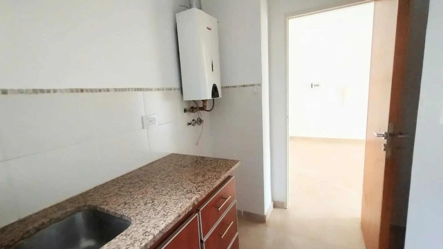 Departamento en alquiler en La Plata, foto 3