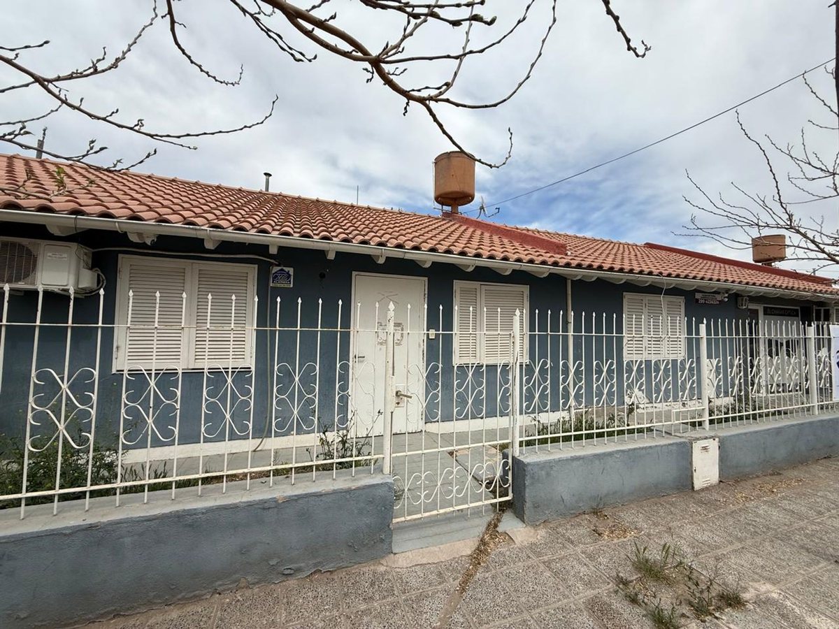 Foto 2 — CASA CON SALON COMERCIAL, SAN PATRICIO DEL CHAÑAR