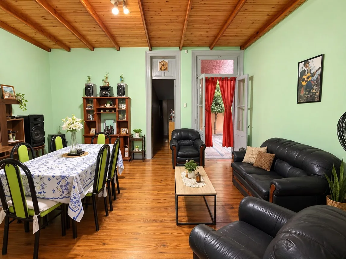 Casa de 4 ambientes en venta en Sarandí, Cucha Cucha 0