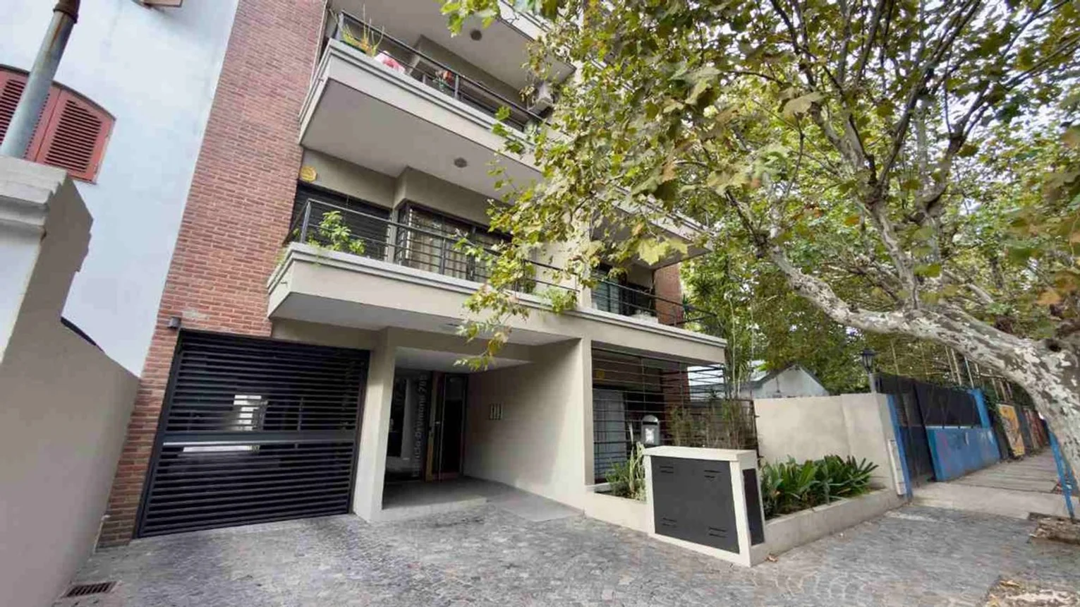 Departamento de 3 ambientes en venta en Adrogué, Francisco Drumond 700