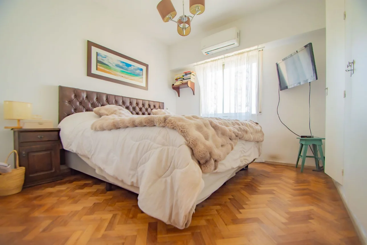 Departamento de 3 ambientes en venta en Monte Castro, Sanabria 1800