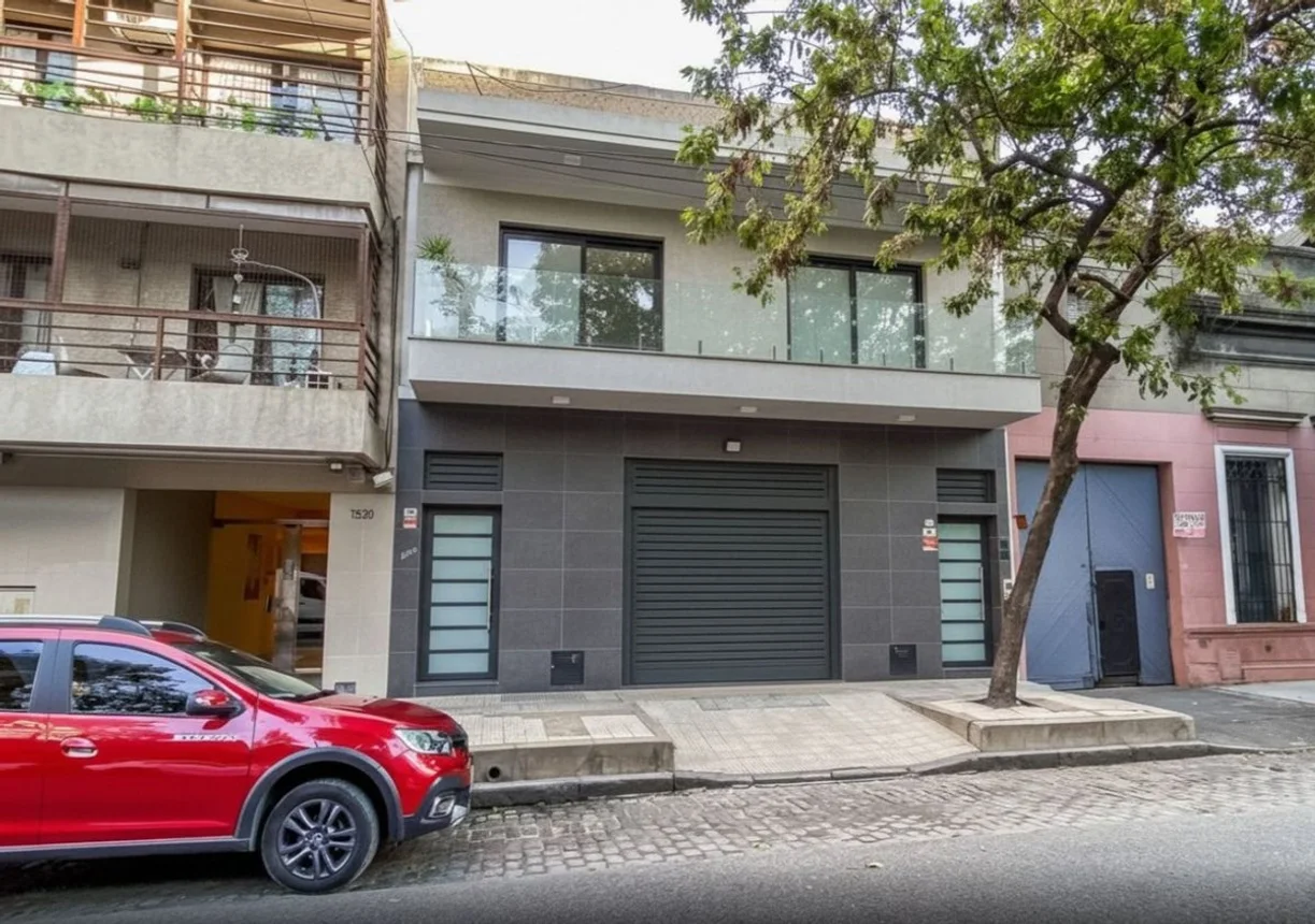 Casa de 6 ambientes en venta en Barracas, Coronel Salvadores 1500