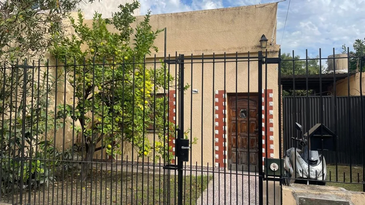 Casa de 3 ambientes en venta en Lanús Oeste, Yerbal 5000, foto 2