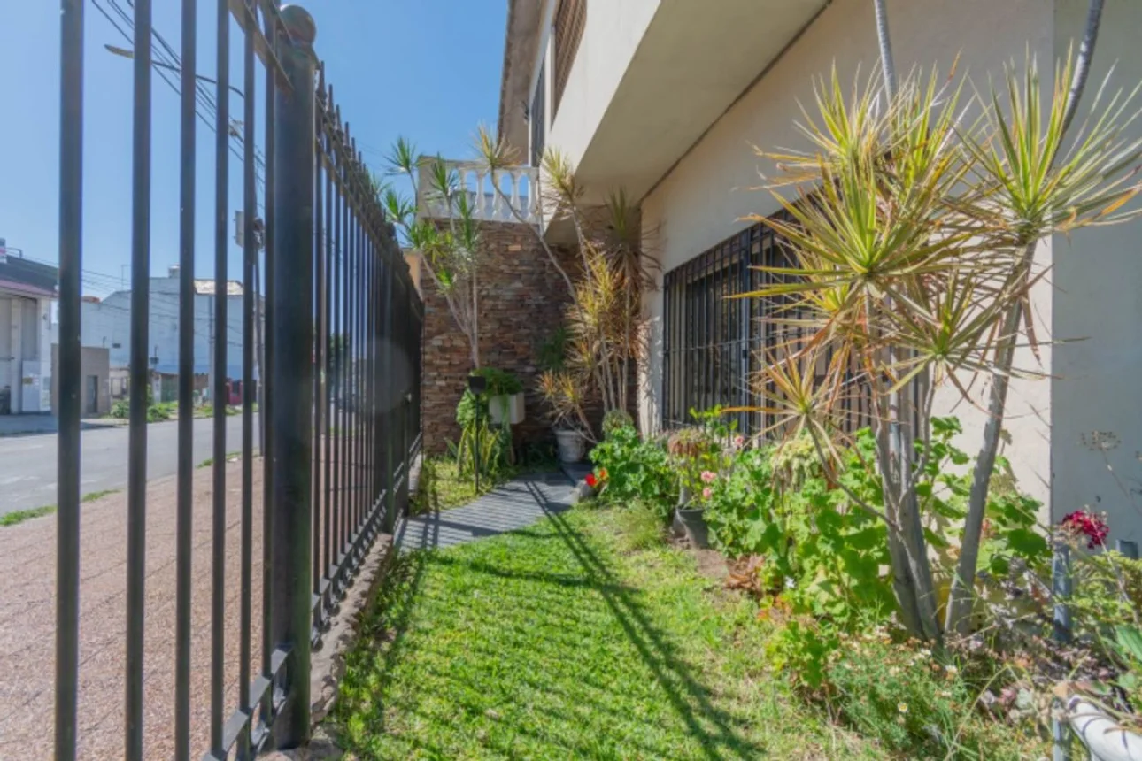 Casa de 4 ambientes en venta en Villa Bosch, Triunvirato 6100, foto 5
