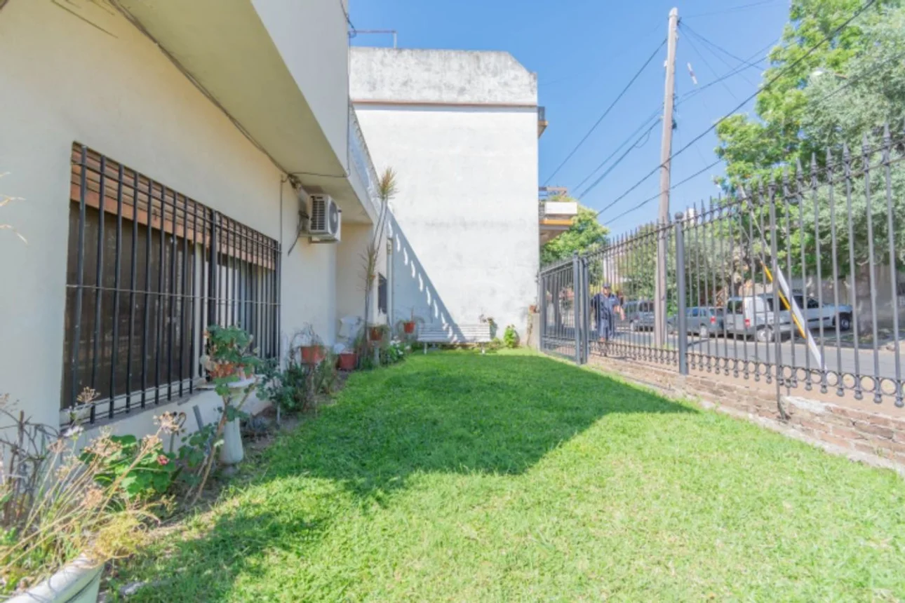Casa de 4 ambientes en venta en Villa Bosch, Triunvirato 6100, foto 3